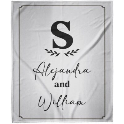 The Best Housewarming Gift Ideas For Couples - Cozy Blankets