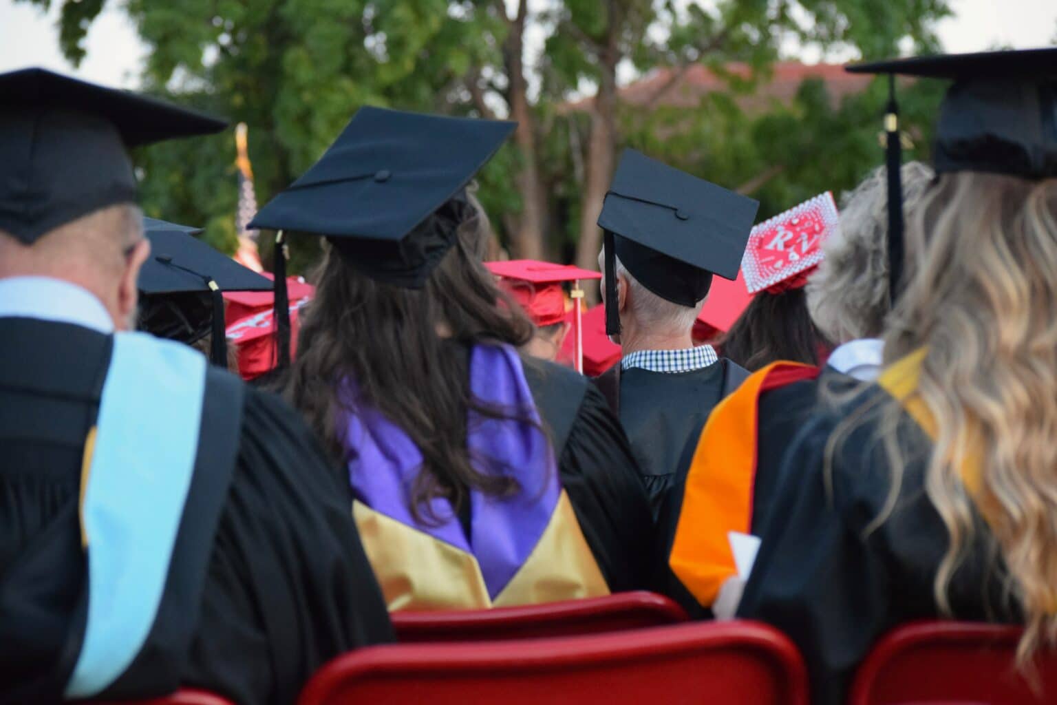 50 Best Graduation Party Ideas To Celebrate Your Achievement