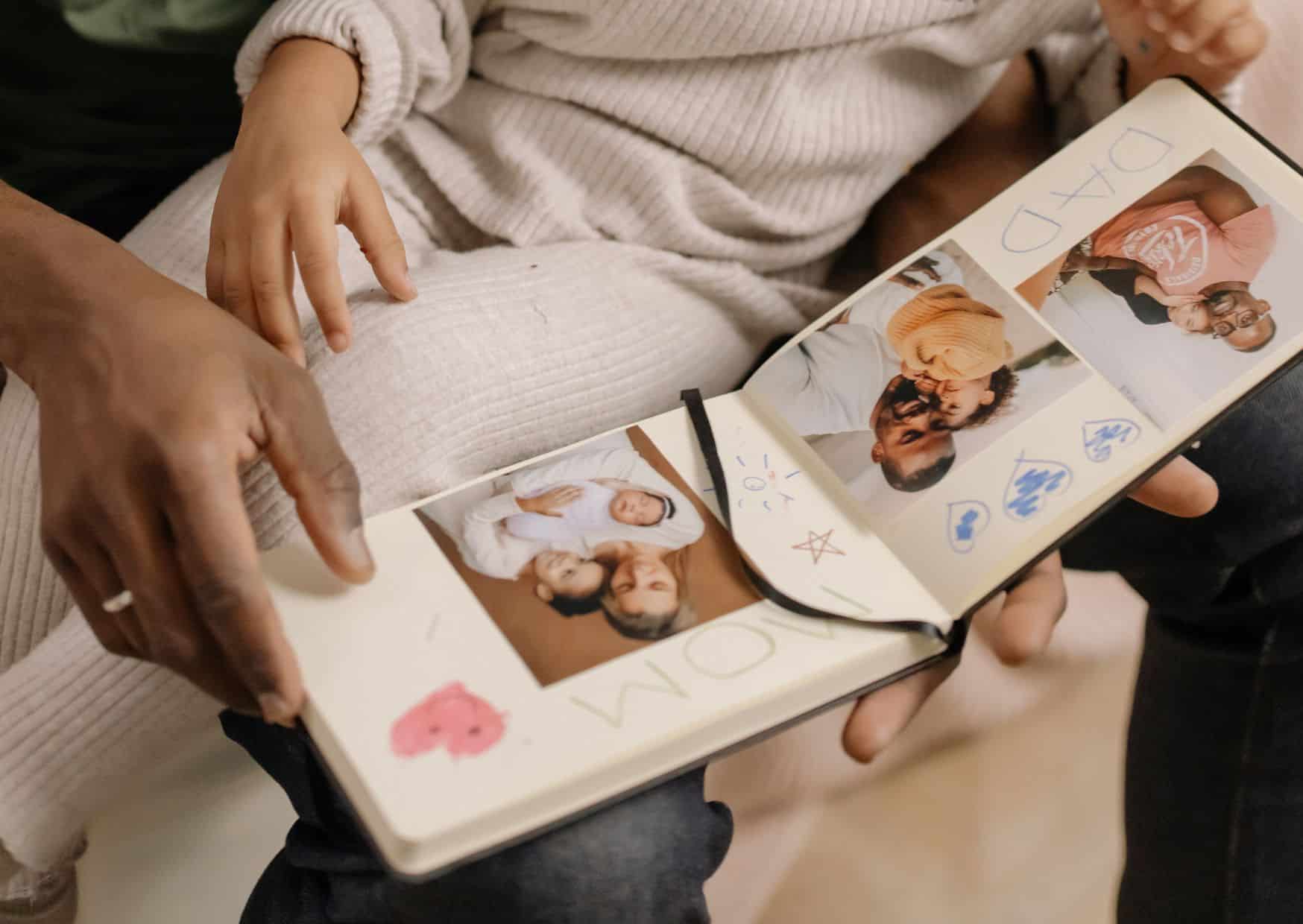 Customized Picture Frames - father's day crafts | CubeBik Blog