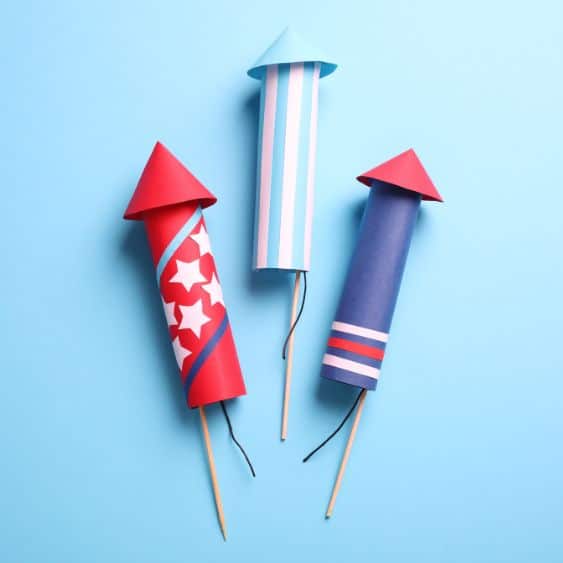 Homemade Firework Rockets - 4th of july crafts | CubeBik Blog