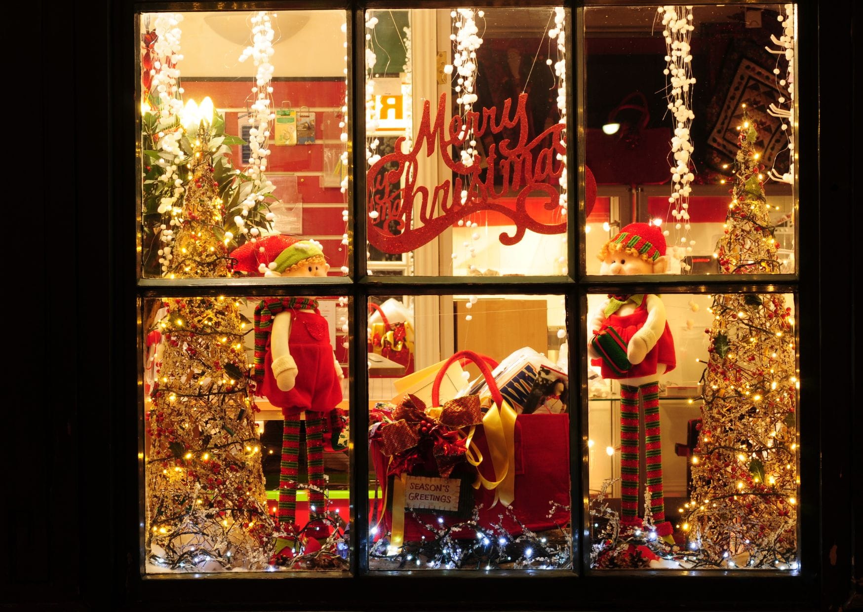 20 - christmas window decoration ideas | CubeBik Blog