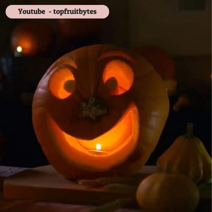 Smiling Moon - pumpkin carving ideas | CubeBik Blog