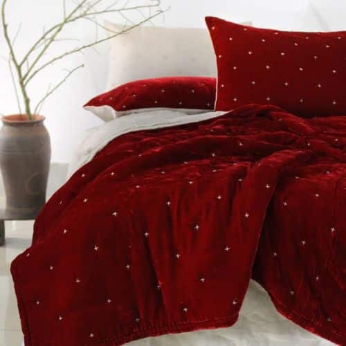 Luxurious Velvet Christmas Bedding - christmas bedding sets | CubeBik Blog